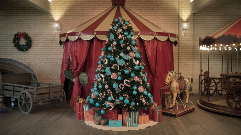 29 Turquoise Christmas Tree Ideas: A Fresh Take on Holiday Decorating